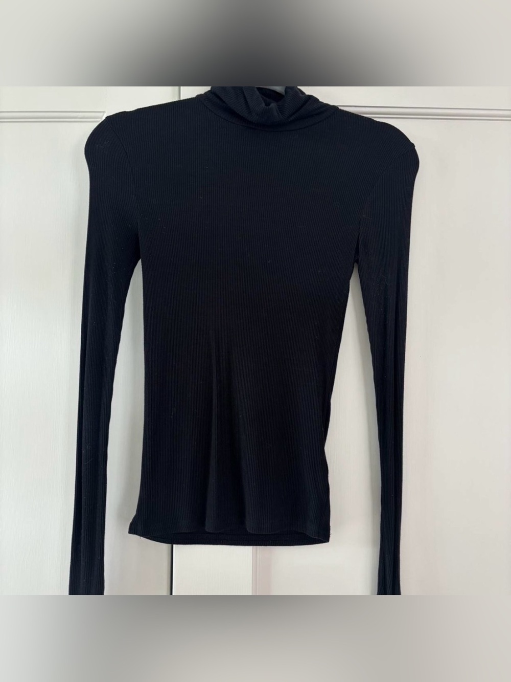 Urban outfitters black turtle neck long sleeve
